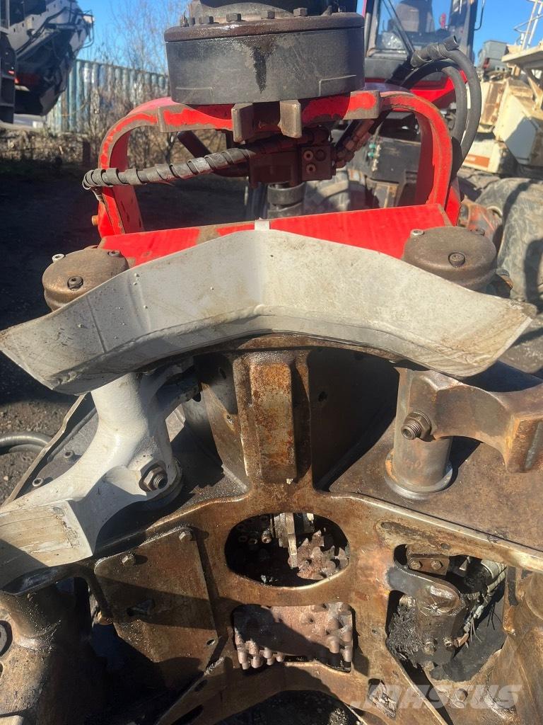 Komatsu 901 TX 收割机