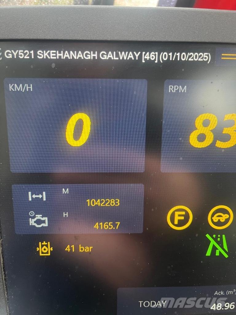 Komatsu 901 TX 收割机