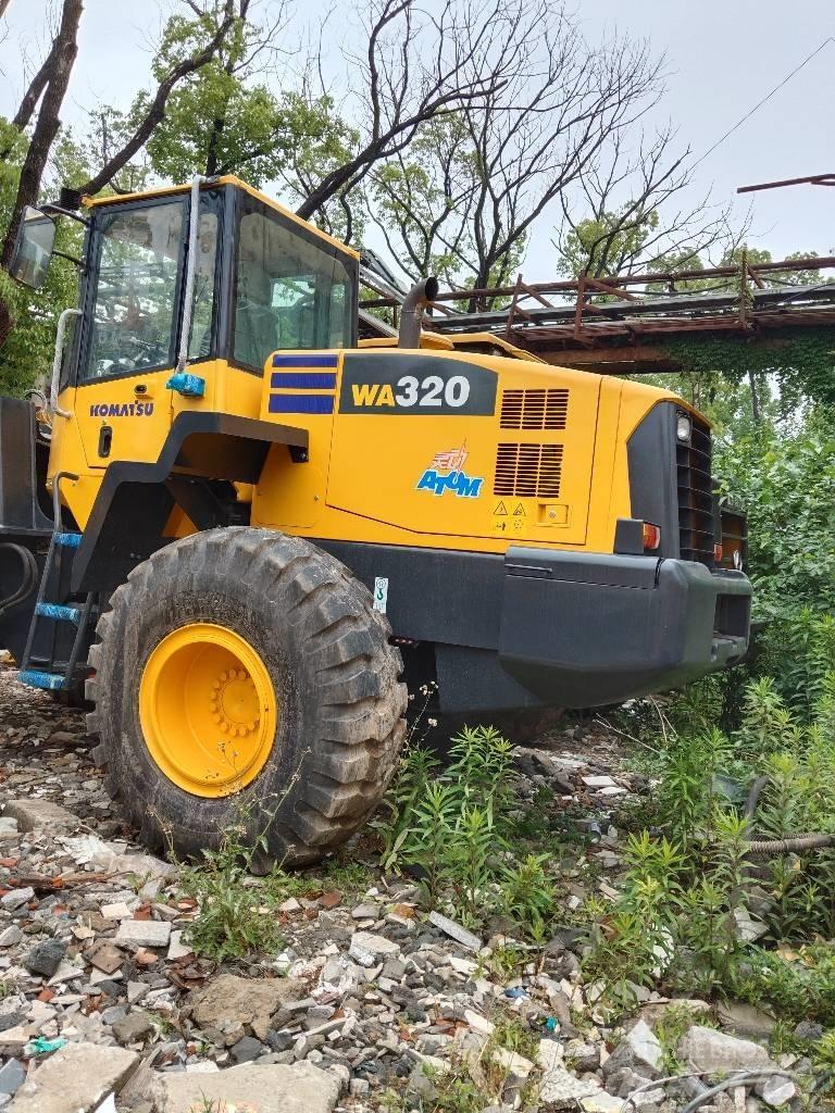 Komatsu WA 320-5 轮式装载机
