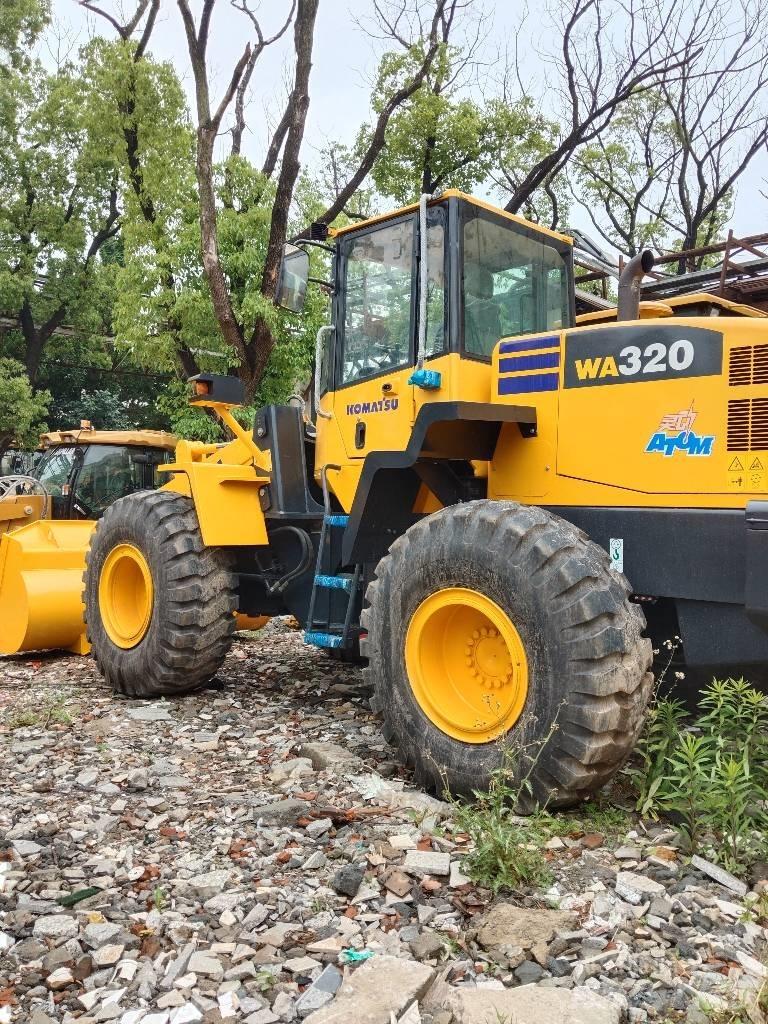 Komatsu WA 320-5 轮式装载机