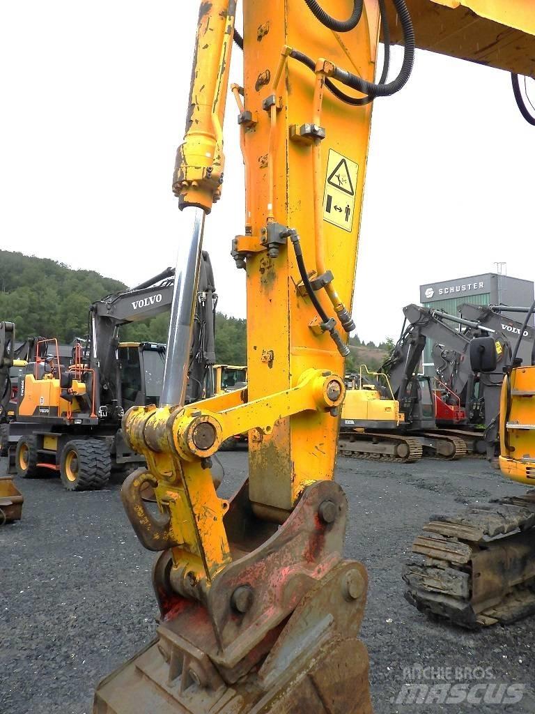 JCB JZ 235 LC 履带挖掘机