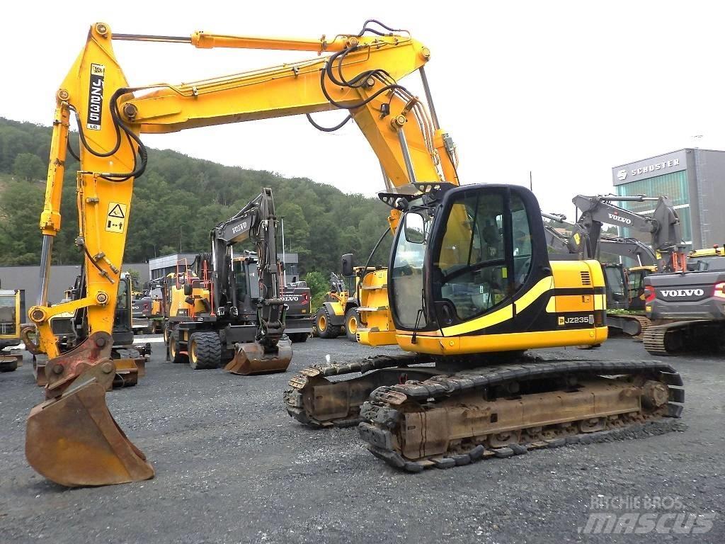 JCB JZ 235 LC 履带挖掘机