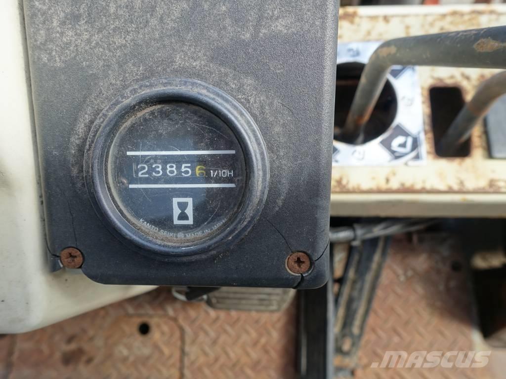 Nissan EH 02 A 20U 柴油叉车