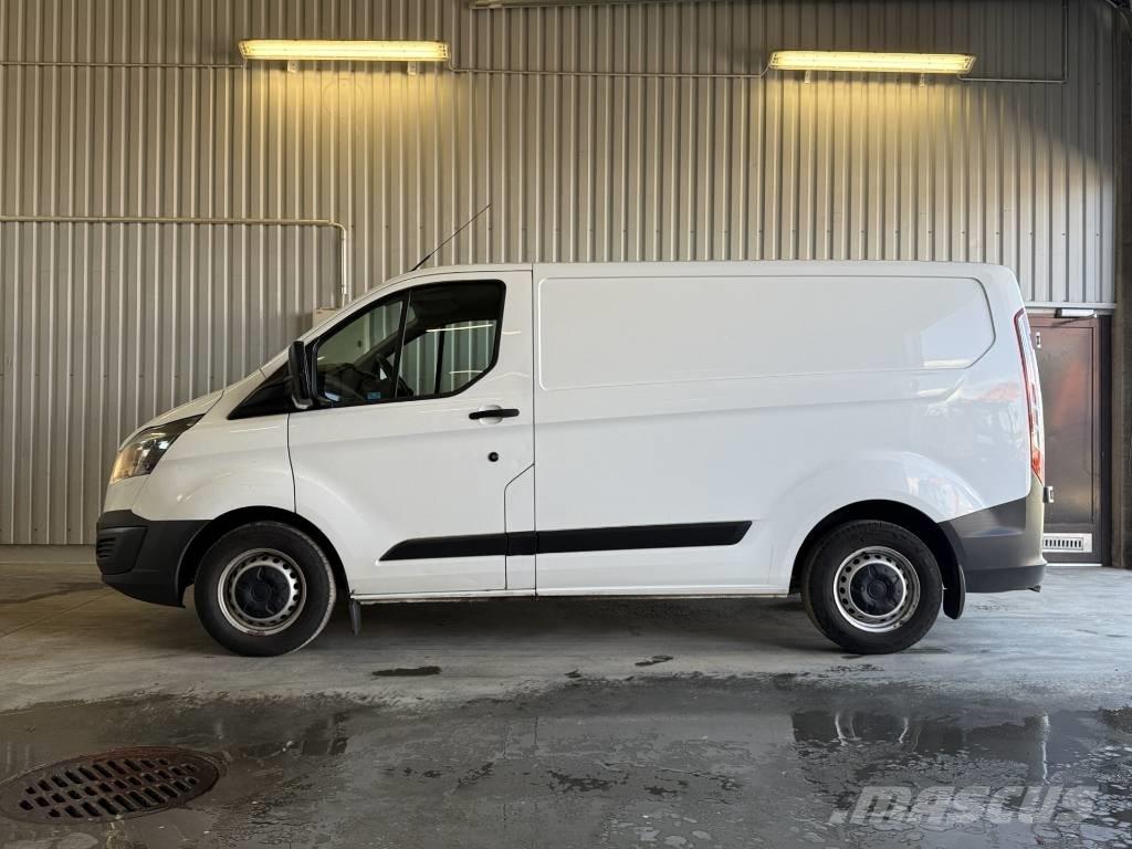 Ford Transit Custom 大型面包车