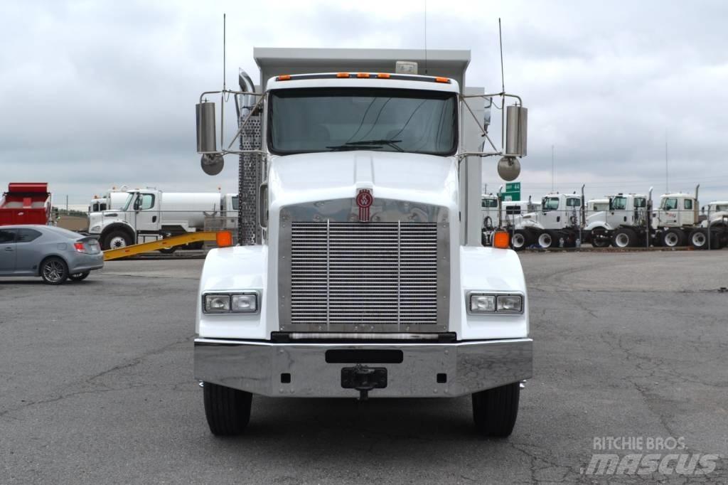 Kenworth T 800 自卸式货车