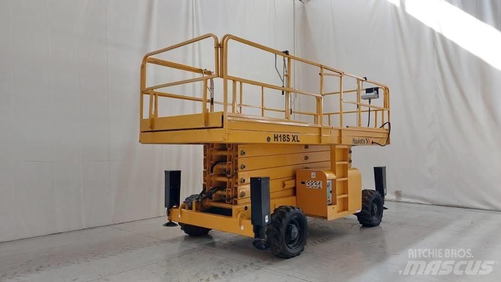 Haulotte HA 18 SXL 剪叉式升降机