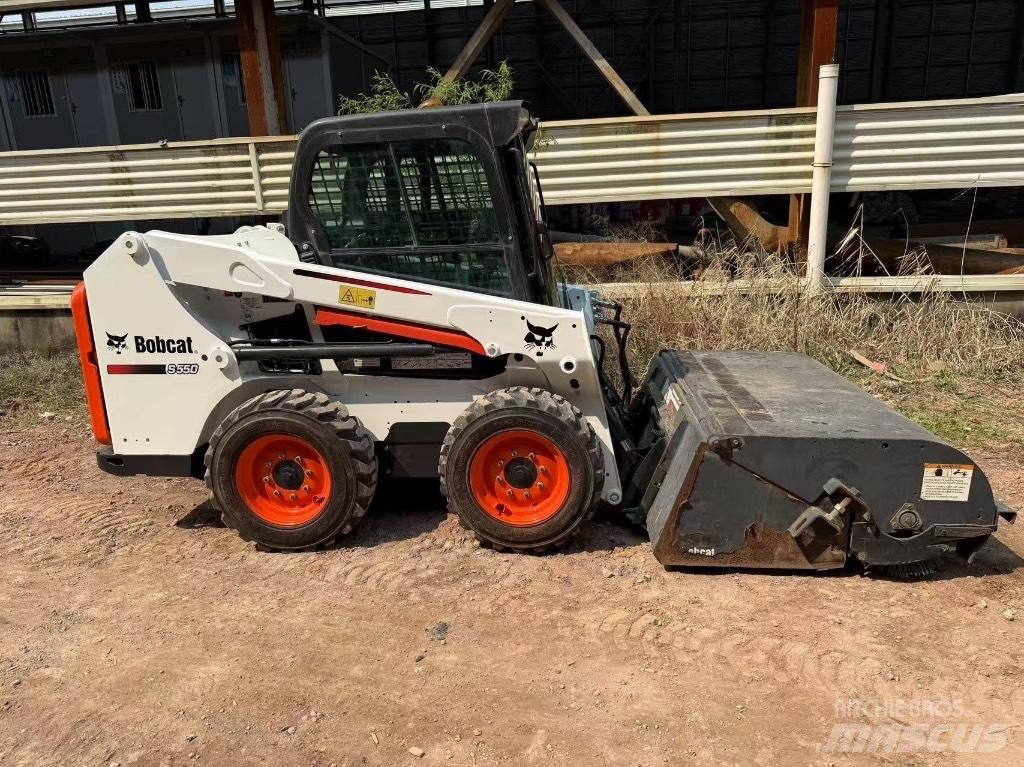 Bobcat S 550 滑移装载机
