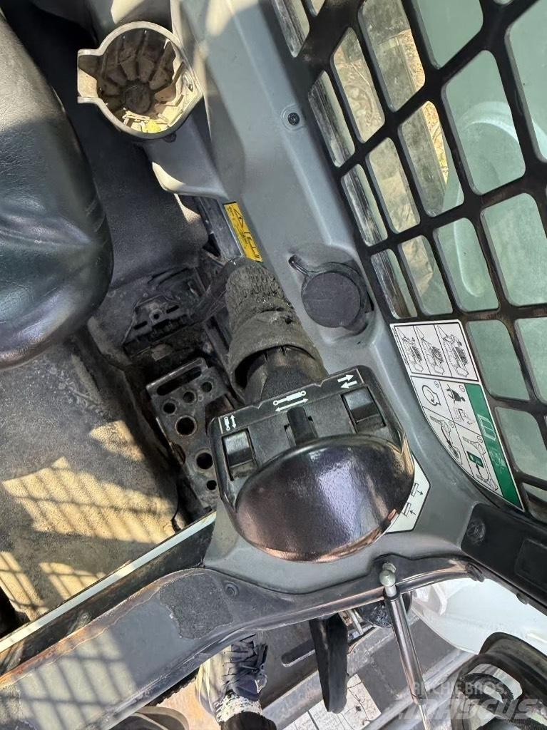 Bobcat S 550 滑移装载机