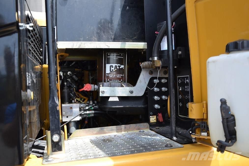 CAT M 315 D 轮式挖掘机