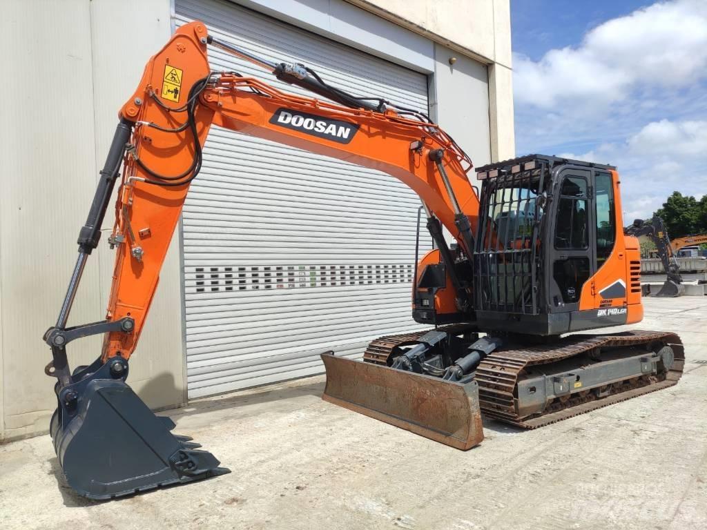 Doosan DX 140 LCR-7 履带挖掘机