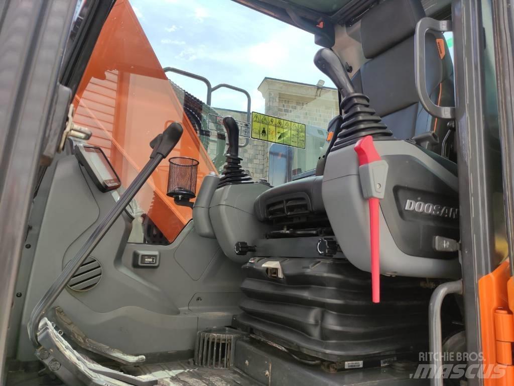 Doosan DX 140 LCR-7 履带挖掘机