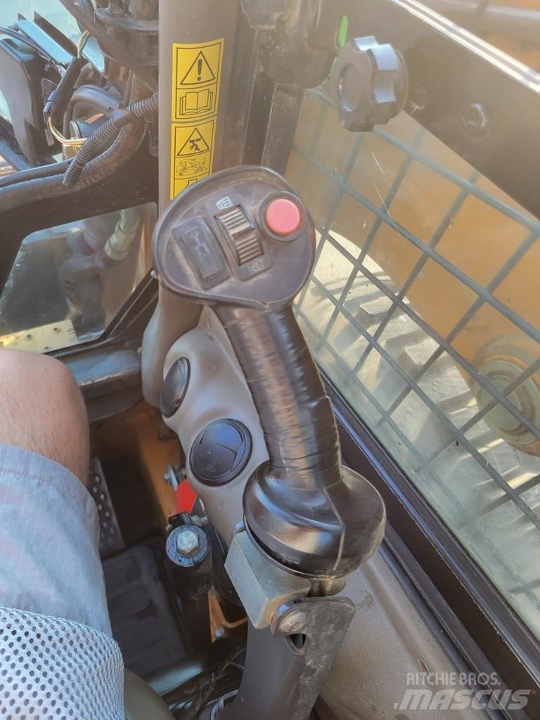 CASE SR 250 滑移装载机