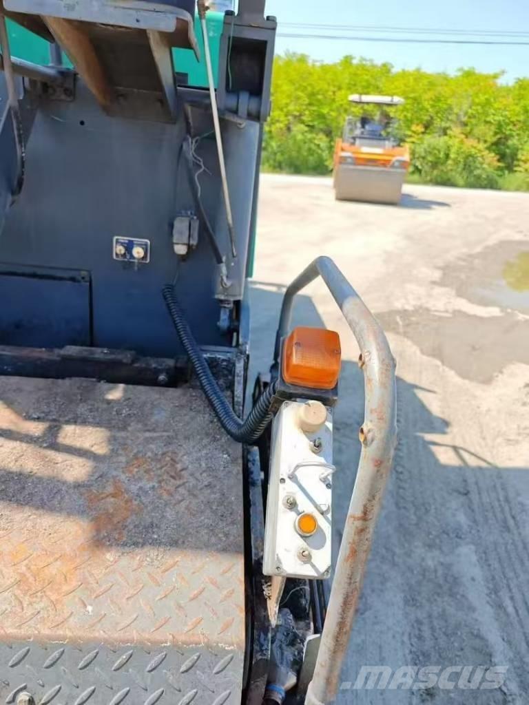 XCMG RP 453 L 沥青摊铺机