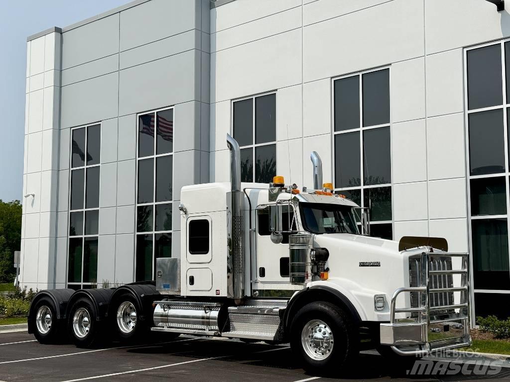 Kenworth T800 牵引车