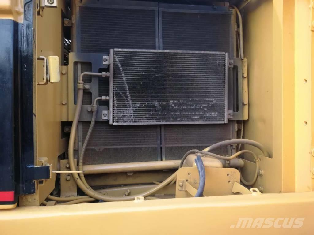 CAT 320C 履带挖掘机