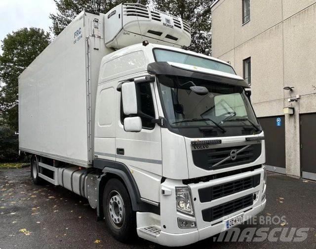 Volvo FM-4X2R 厢式货车