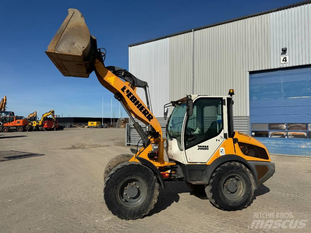 Liebherr L 506 轮式装载机