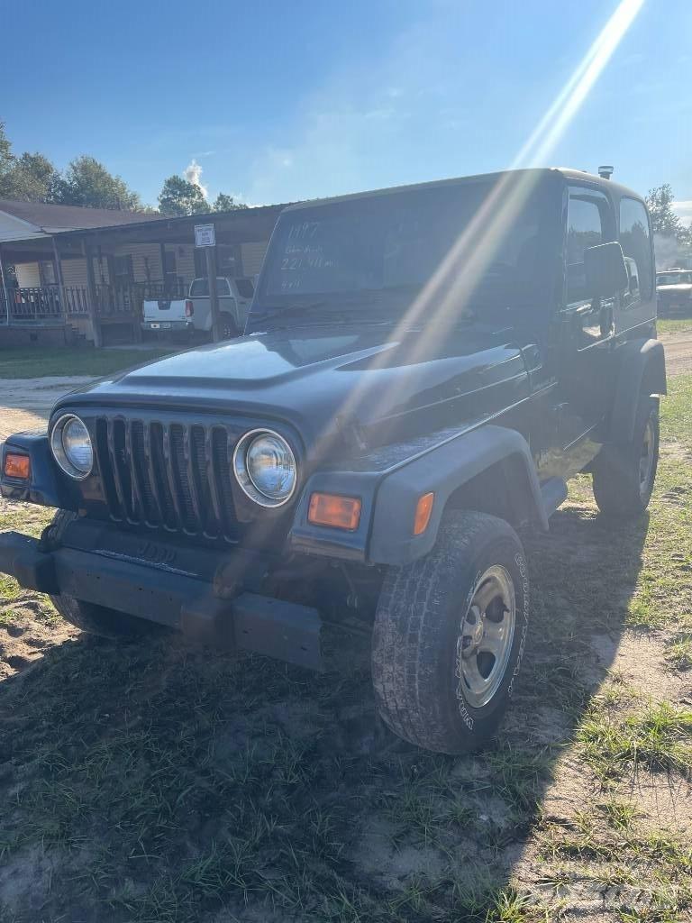 Jeep Wrangler 汽车