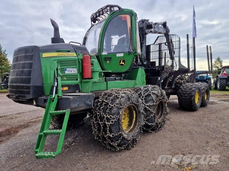 John Deere 1110 G 集运机