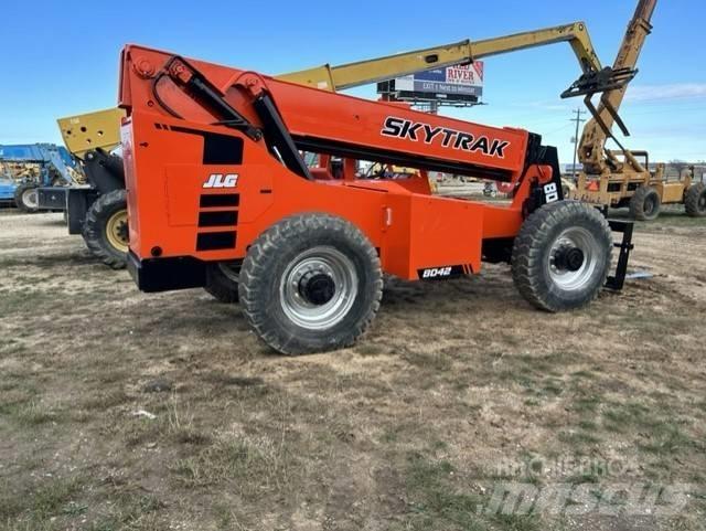 SkyTrak 8042 伸缩臂叉装车|叉装车
