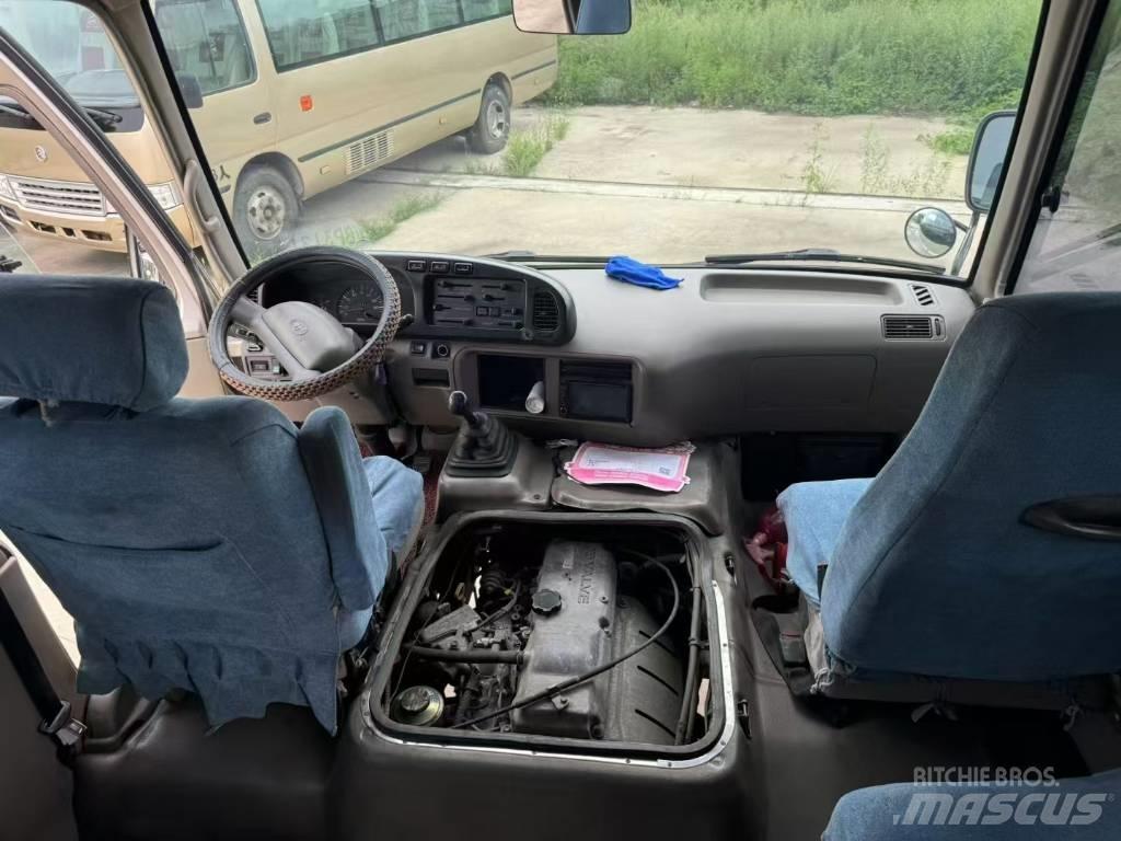 Toyota Coaster 公路客运汽车