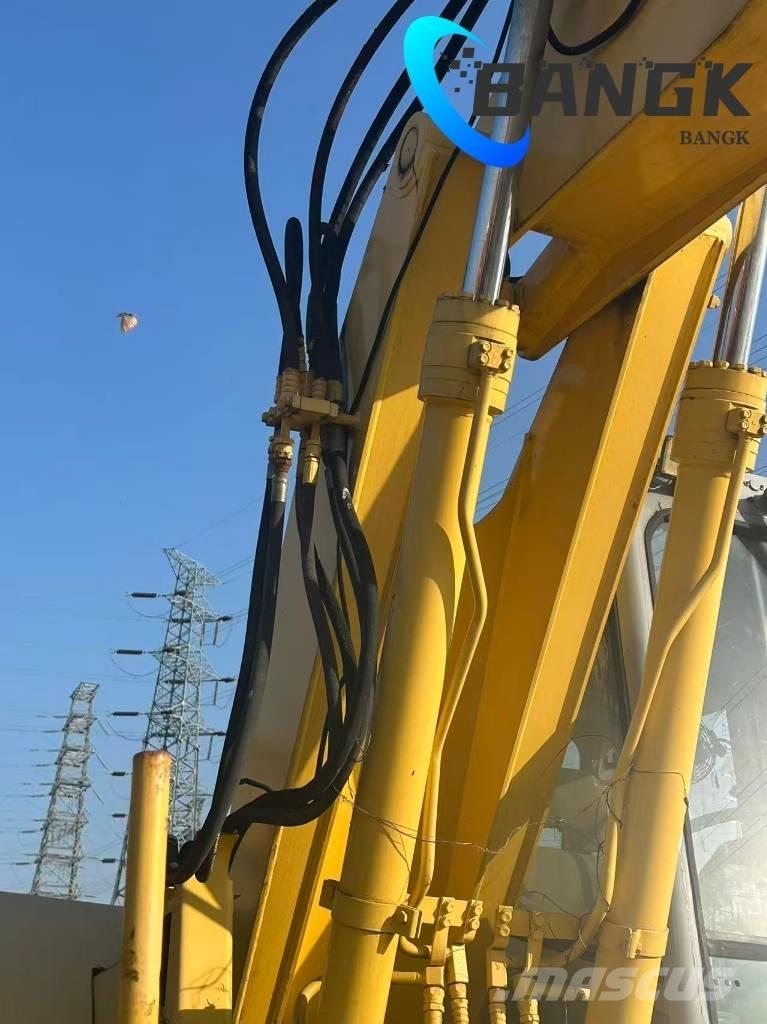 KOMΛ1'SU PW128us 轮式挖掘机