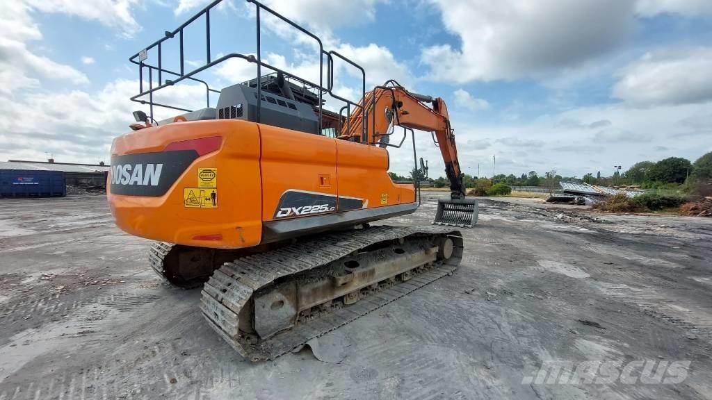 Doosan DX 225 LC 履带挖掘机