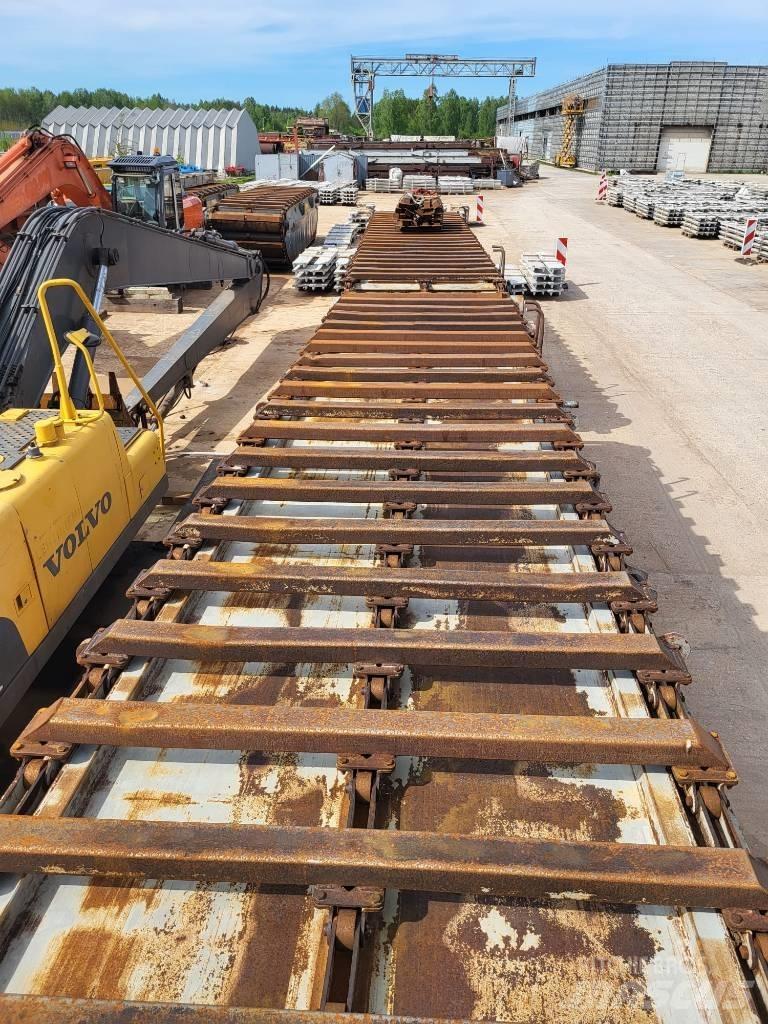 Hitachi 250 水陆两栖挖掘机