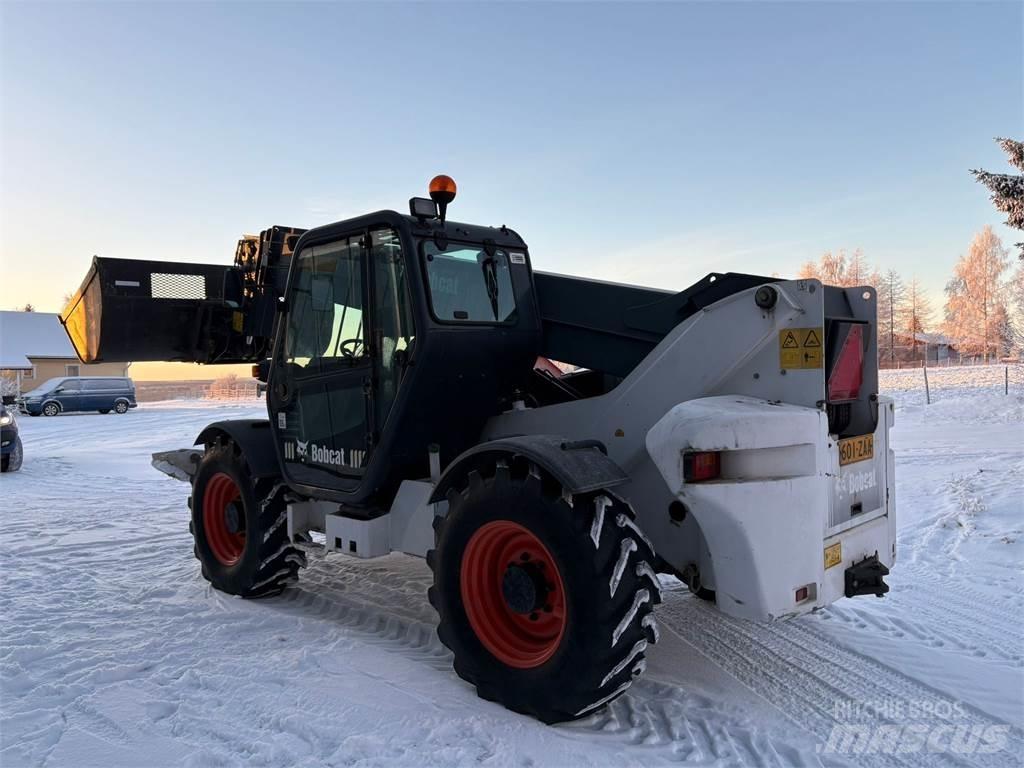 Bobcat T40170 伸缩臂叉装车|叉装车