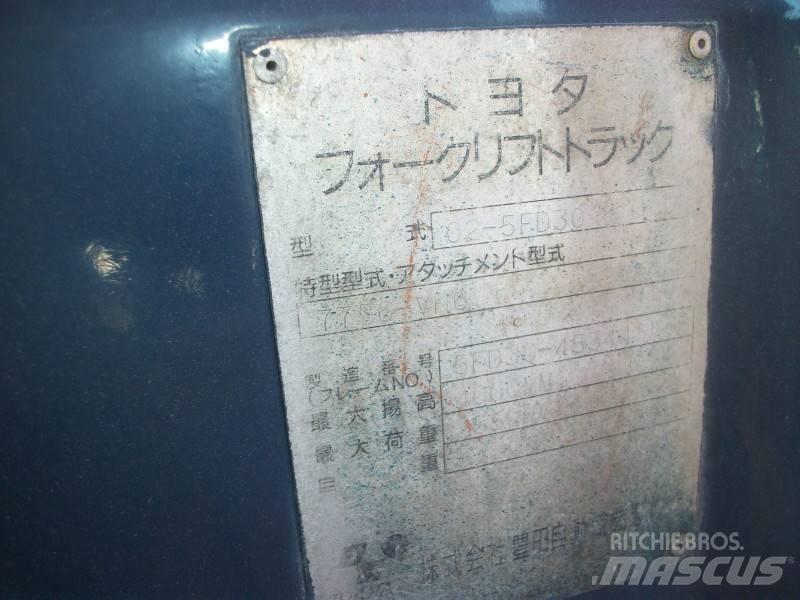 Toyota 5 FD 30 柴油叉车