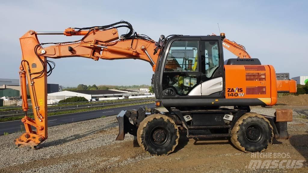 Hitachi ZX140W-5B 轮式挖掘机