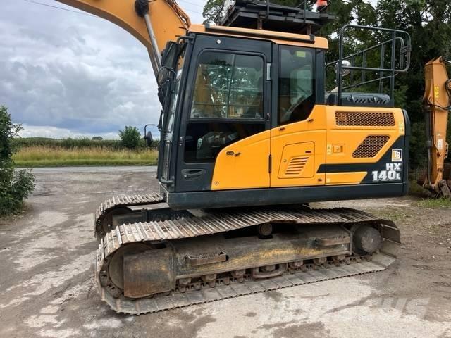 Hyundai HX 140 L 履带挖掘机