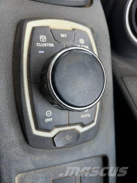 Hyundai HX 140 L 履带挖掘机