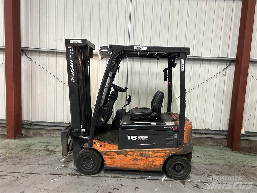 Doosan B16X-5 电动叉车
