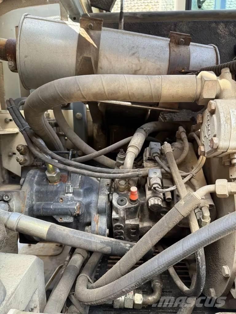 Terex TW 85 轮式挖掘机