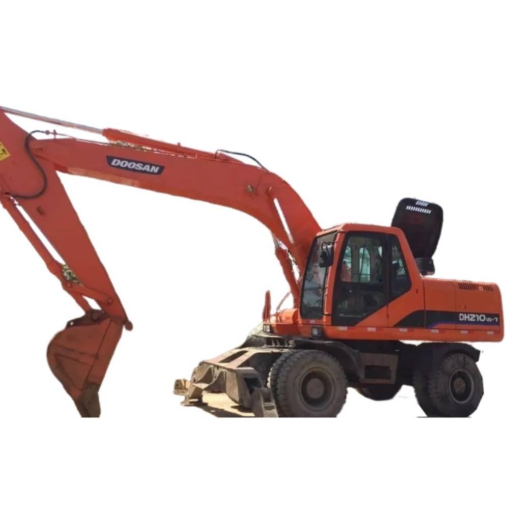 Doosan DH210W 轮式挖掘机