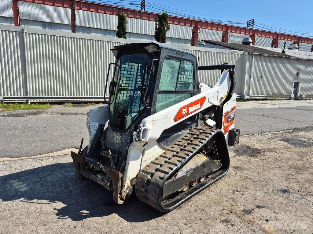 Bobcat T 66 滑移装载机