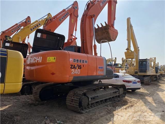 Hitachi ZX240 履带挖掘机