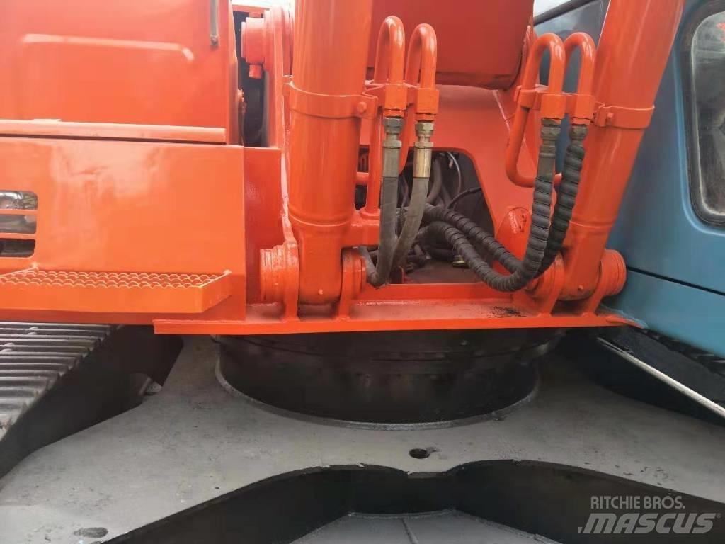 Hitachi EX 200-3 履带挖掘机