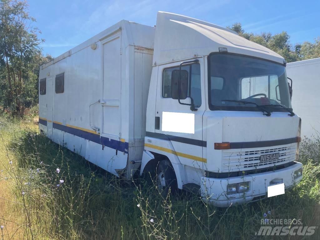 Nissan CAMPER L70 房车