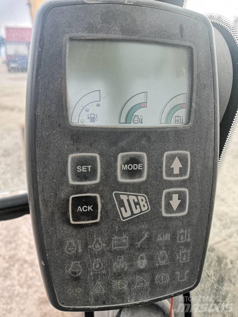 JCB JS 220 履带挖掘机