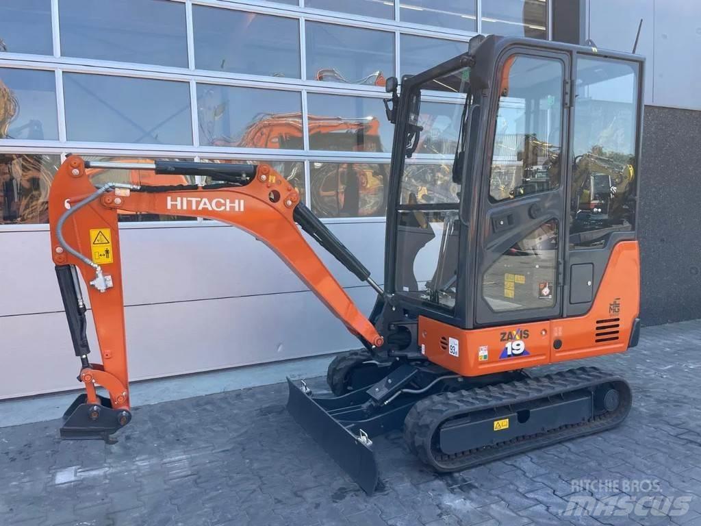 Hitachi ZX19-6 小型挖掘机