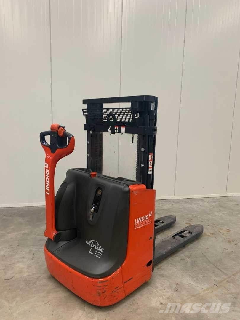 Linde L12 行走式堆垛机