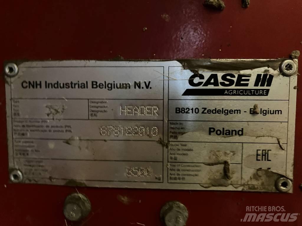 Case IH Axial 8240 联合收割机