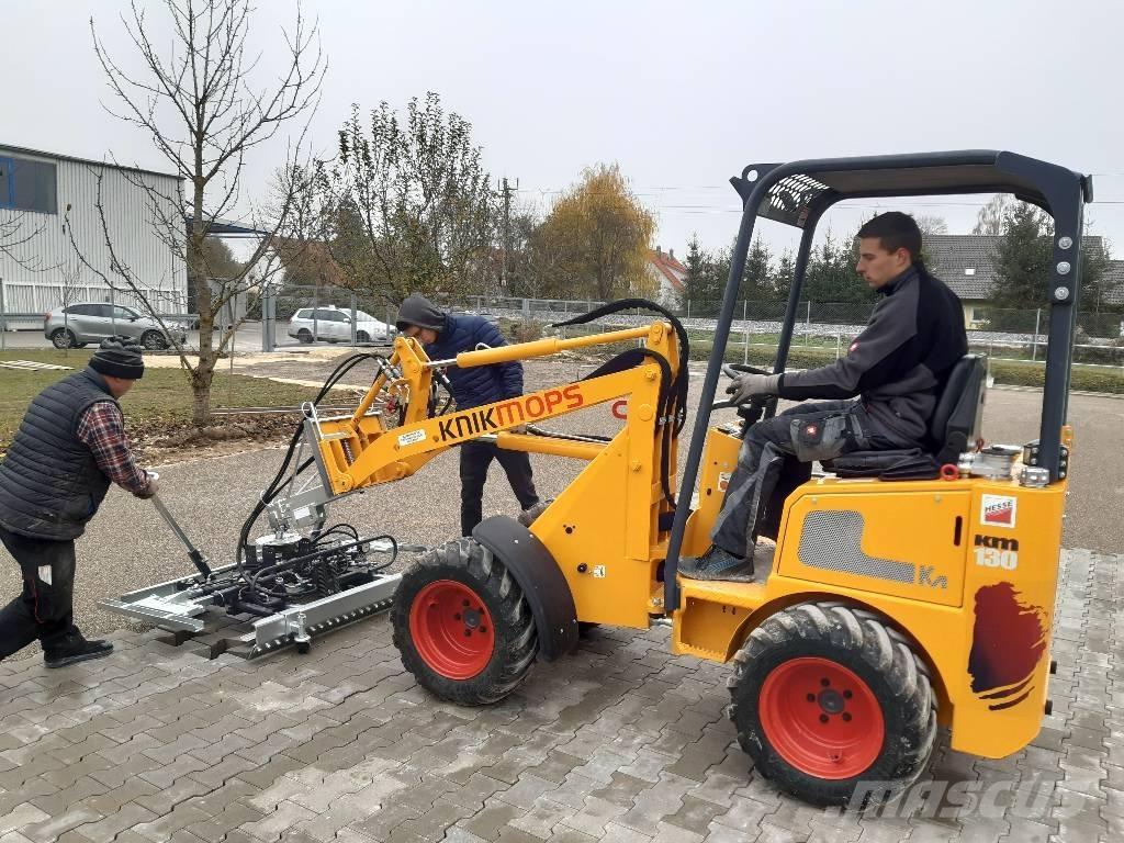 Knikmops KM130H 小型装载机