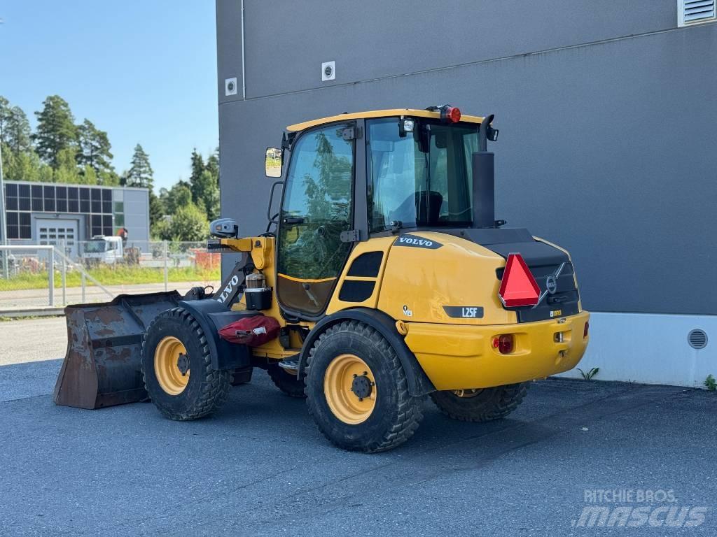 Volvo L 25 F 轮式装载机