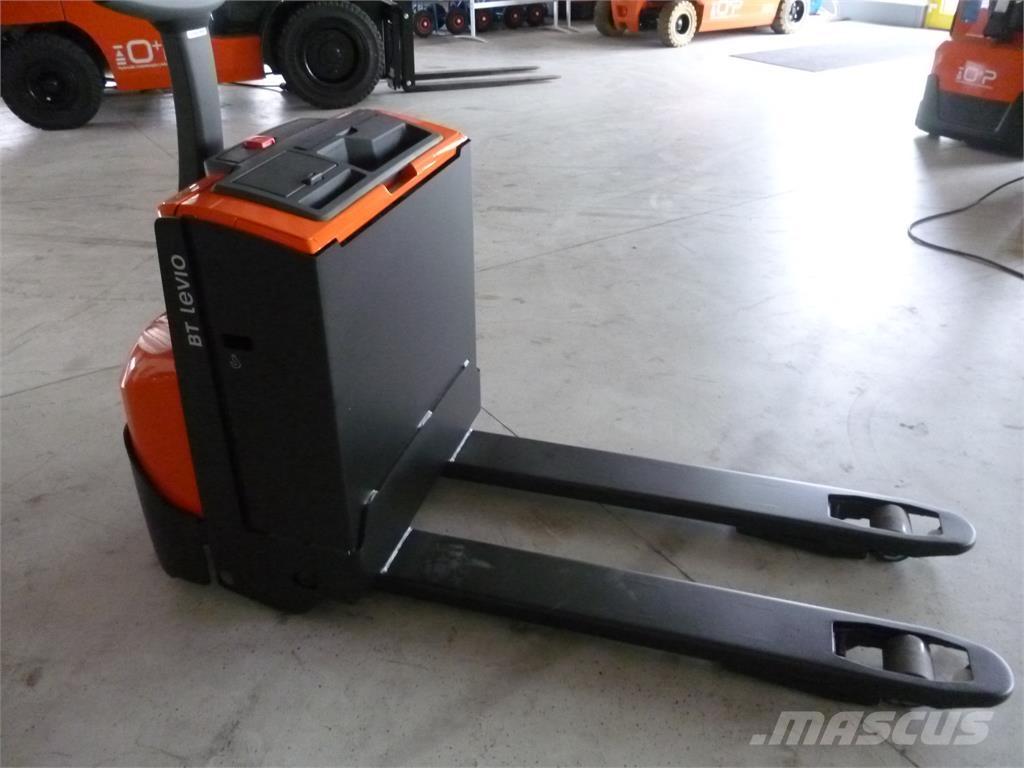 Toyota LWE 160 手推堆垛车