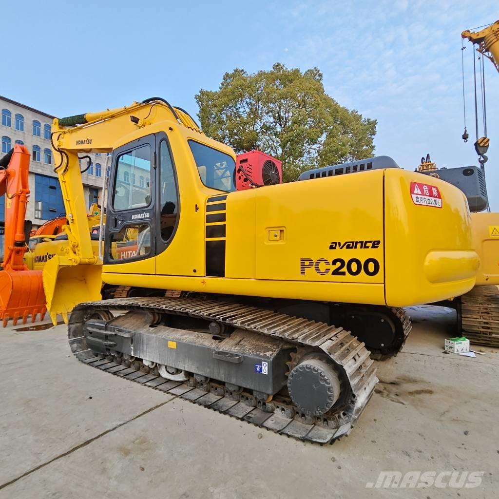 Komatsu PC 200-6 中型挖掘机