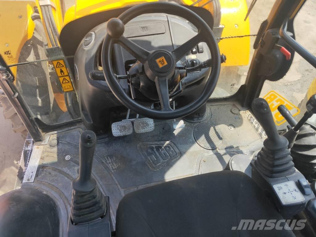 JCB 4CX 反铲装载机
