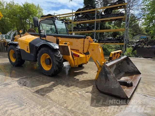 JCB 540-140 伸缩臂叉装车|叉装车